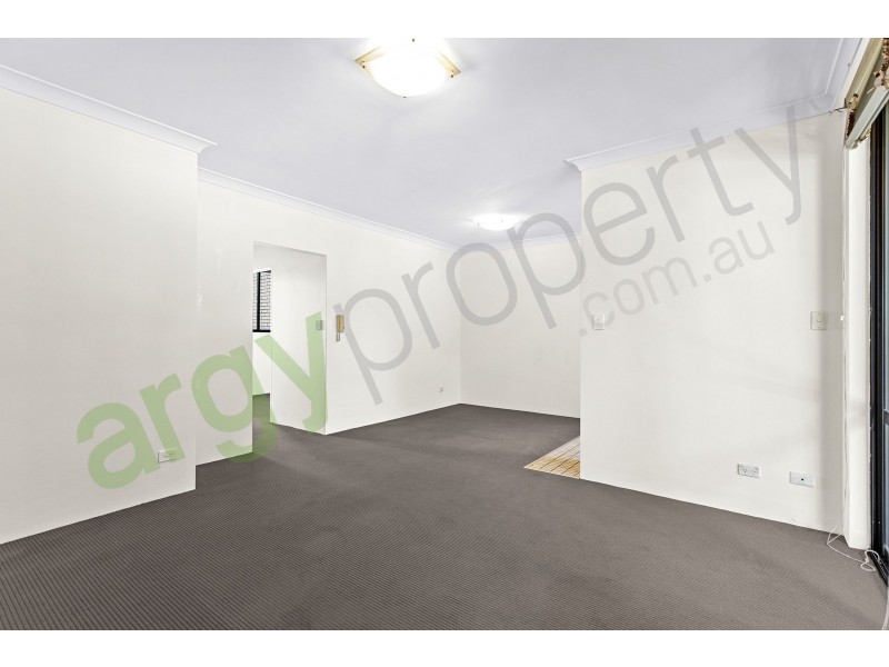 2/9 Buchanan Street, Carlton NSW 2218