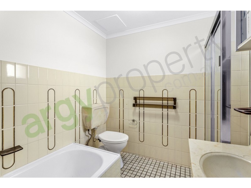 2/9 Buchanan Street, Carlton NSW 2218