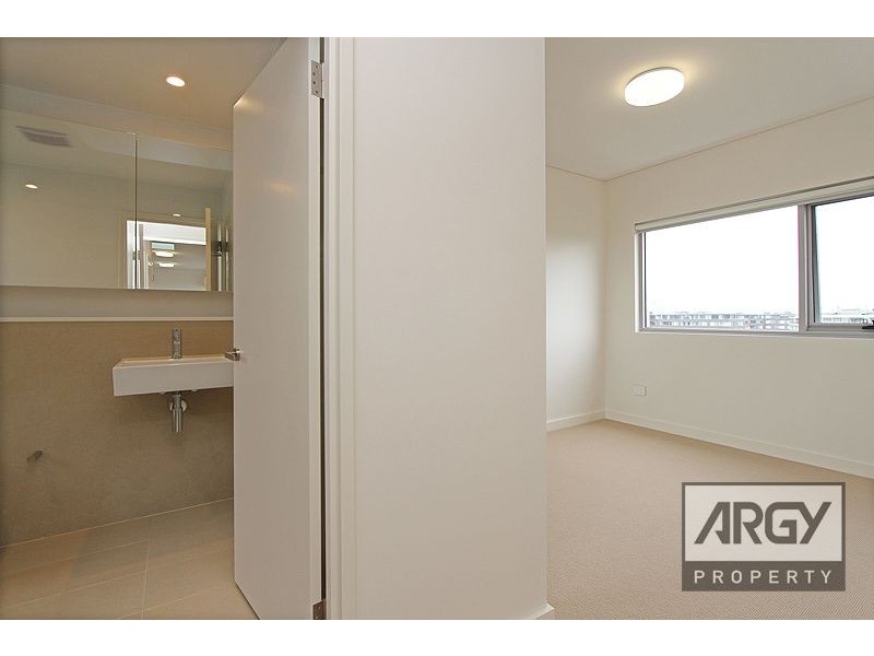 803/41 Hill Road, Wentworth Point NSW 2127