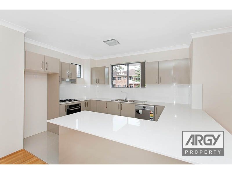5/68-70 Hampton Court Road, Carlton NSW 2218