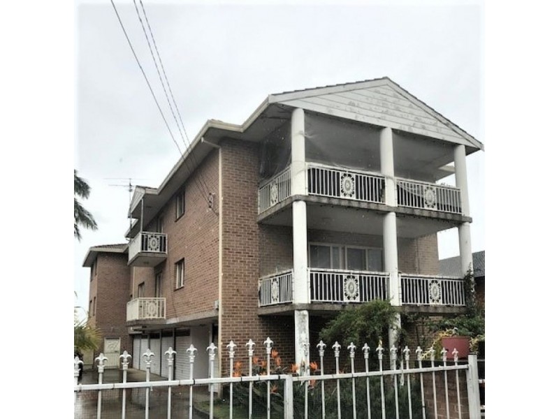 3/4 Park Street, Campsie NSW 2194