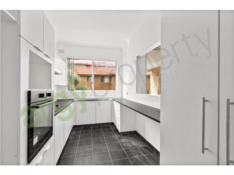 9/10-14 Hampton Court Road, Carlton NSW 2218