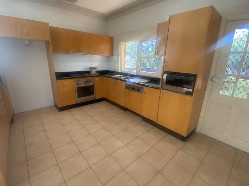 4 Vaughan Street, Blakehurst NSW 2221
