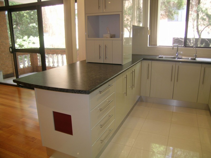 3/56-58 Hampton Court Road, Carlton NSW 2218