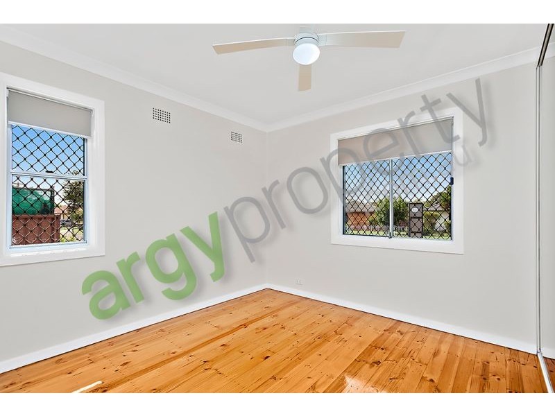 11 Hargrave Street, Leumeah NSW 2560