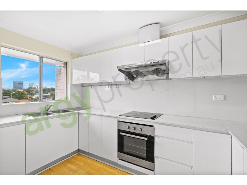 9/32 Short Street, Carlton NSW 2218