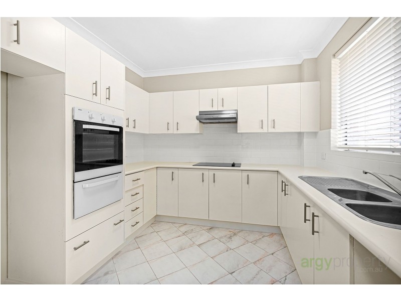 15/1-7 Carnarvon Street, Carlton NSW 2218