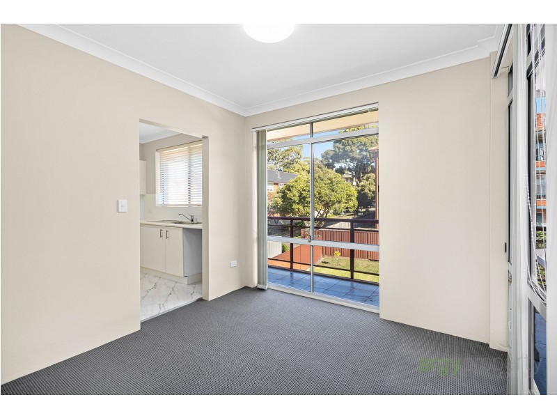 15/1-7 Carnarvon Street, Carlton NSW 2218