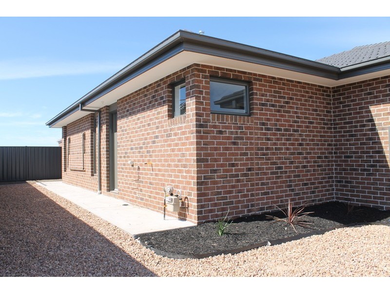 125  Catherine Drive, Hillside VIC 3037