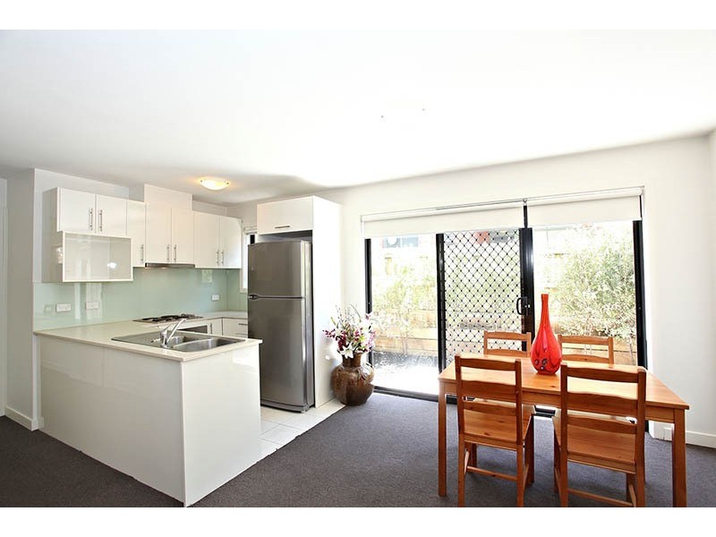 1/13 Logie, Oakleigh VIC 3166