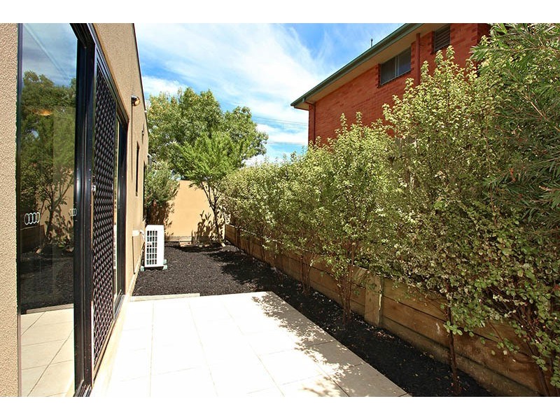 1/13 Logie, Oakleigh VIC 3166