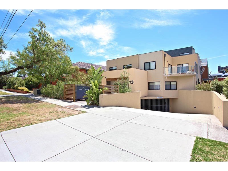 1/13 Logie, Oakleigh VIC 3166