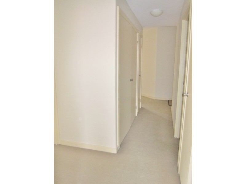 21/1 Gatehouse Drive, Kensington VIC 3031