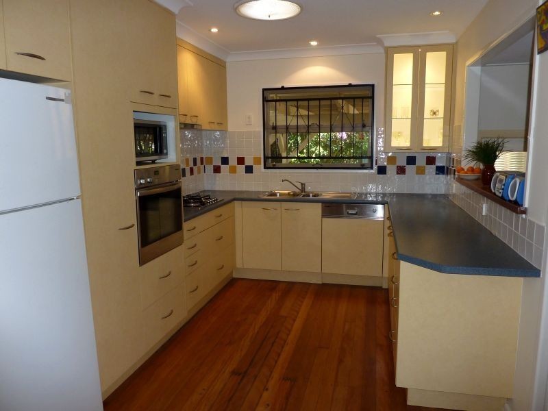 43 Clayton Street, Sandgate QLD 4017