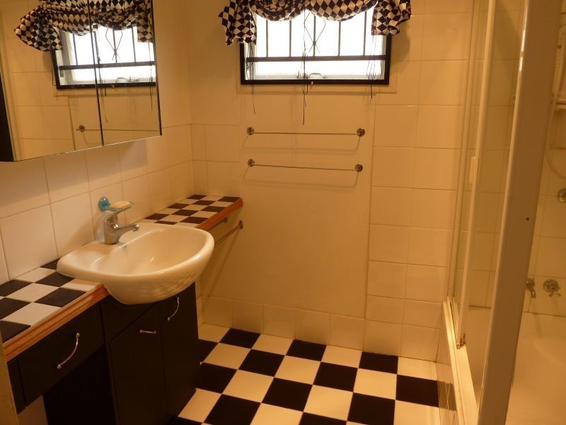 43 Clayton Street, Sandgate QLD 4017