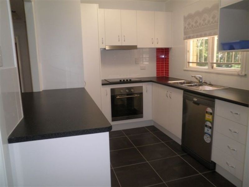 61 Alexandra Street, Sandgate QLD 4017