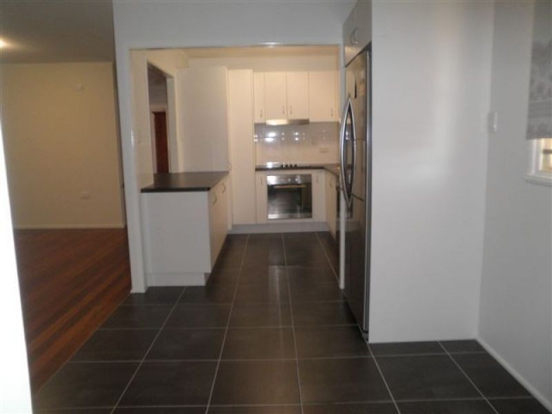 61 Alexandra Street, Sandgate QLD 4017