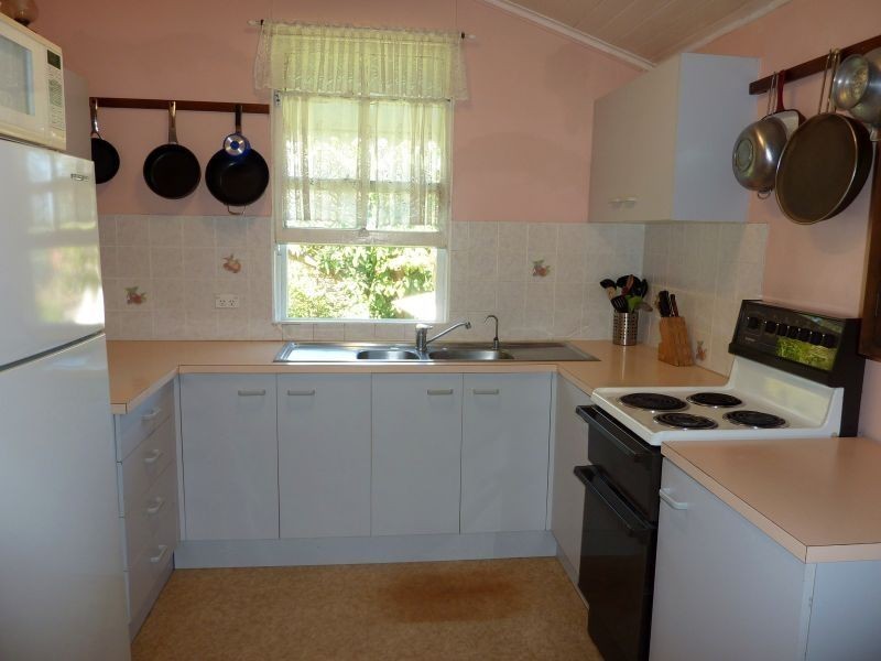 17 Bamford Street, Sandgate QLD 4017