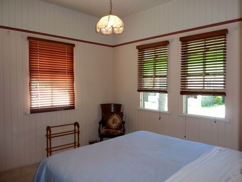 17 Bamford Street, Sandgate QLD 4017