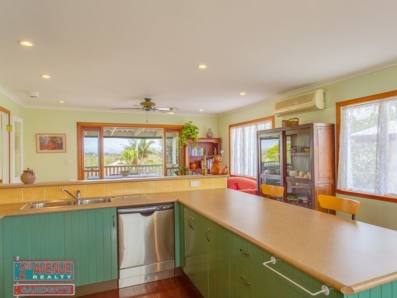 33 Nash Street, Sandgate QLD 4017