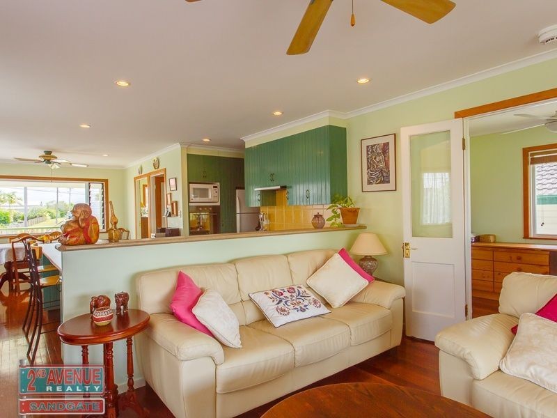 33 Nash Street, Sandgate QLD 4017