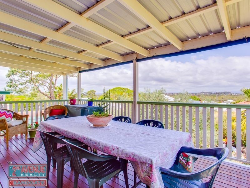 33 Nash Street, Sandgate QLD 4017