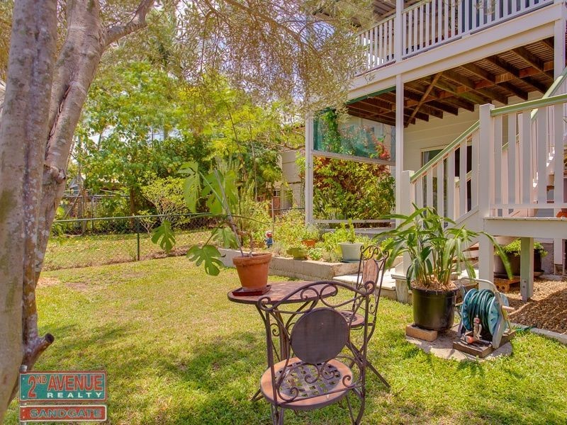 33 Nash Street, Sandgate QLD 4017
