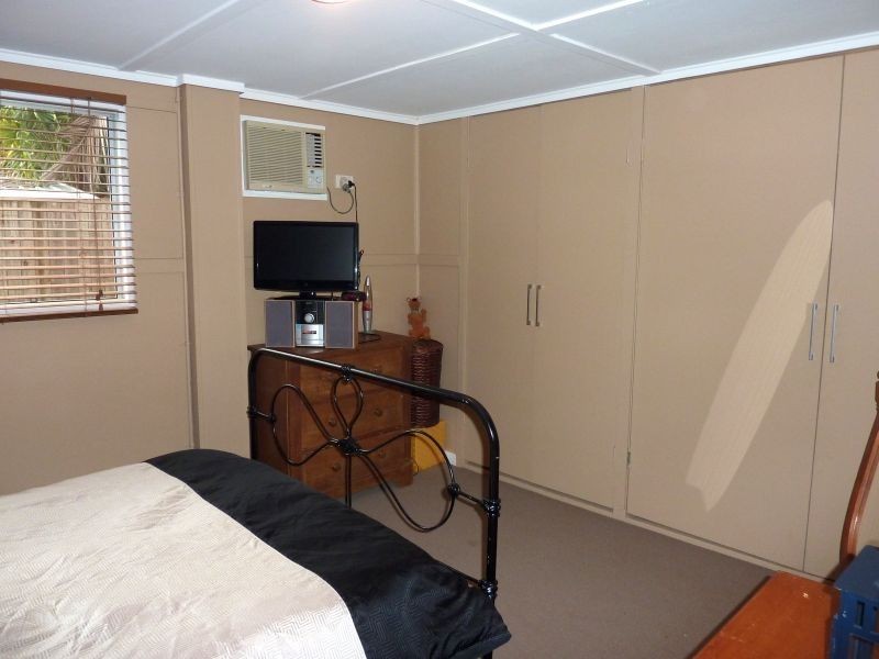 12 Agnew Street, Sandgate QLD 4017