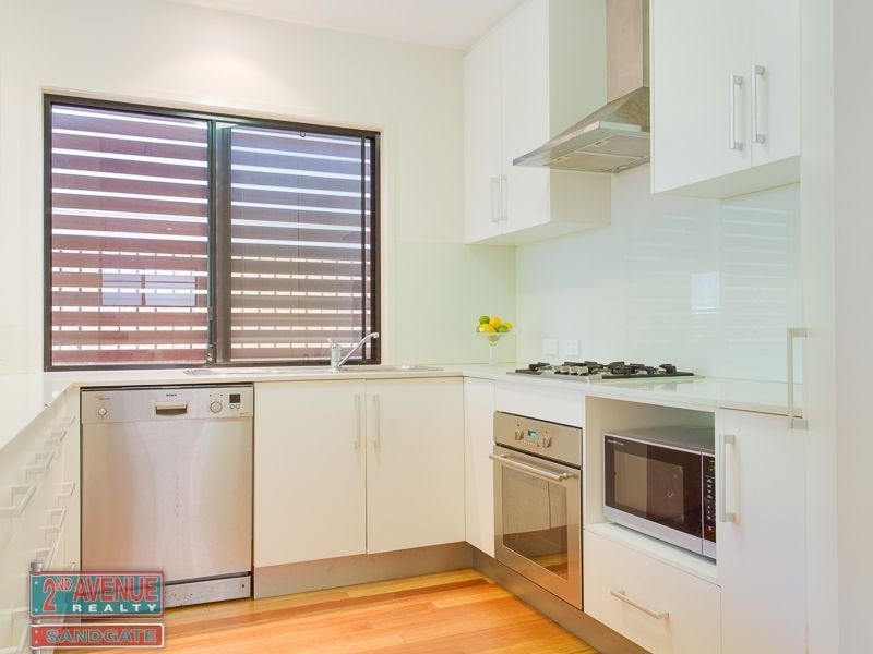 53 Clayton Street, Sandgate QLD 4017