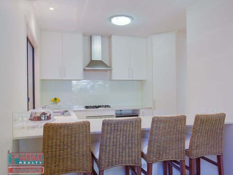 53 Clayton Street, Sandgate QLD 4017