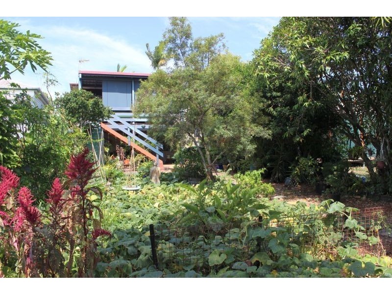 25 Nash Street, Sandgate QLD 4017