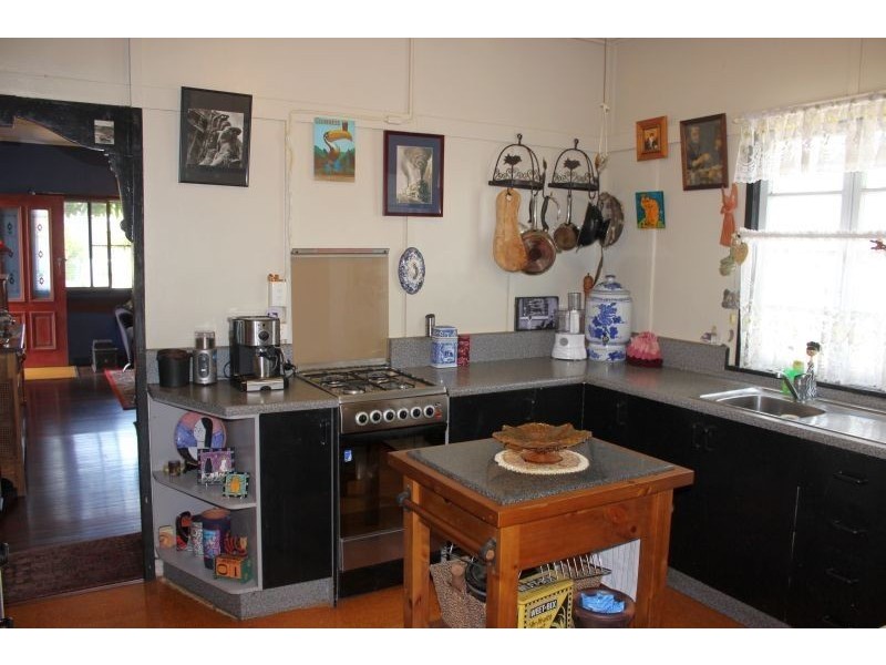 25 Nash Street, Sandgate QLD 4017