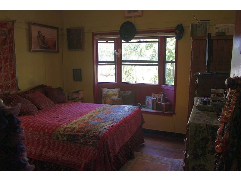 25 Nash Street, Sandgate QLD 4017