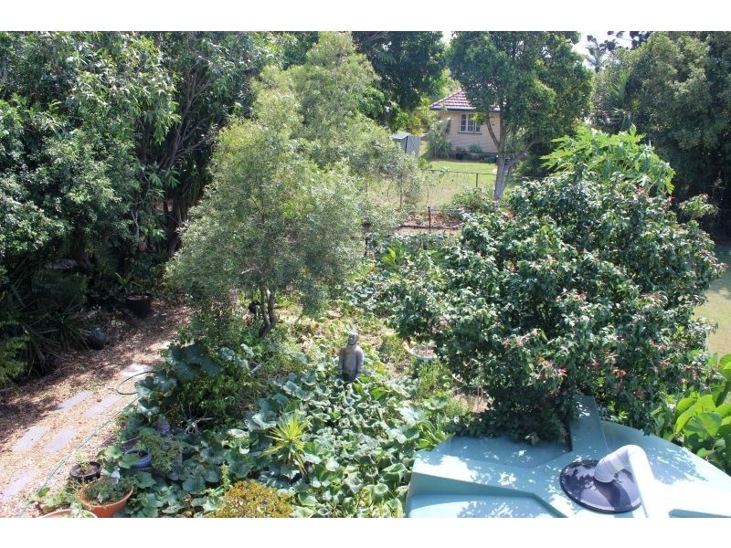 25 Nash Street, Sandgate QLD 4017