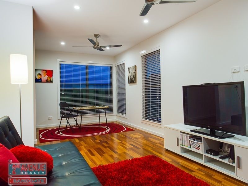 13 Bamford Street, Sandgate QLD 4017