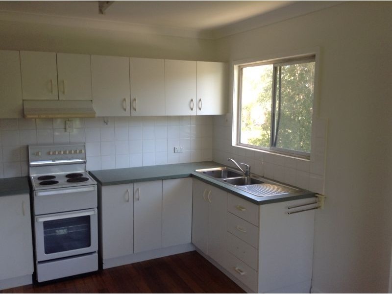 32 Nundah Street, Brighton QLD 4017