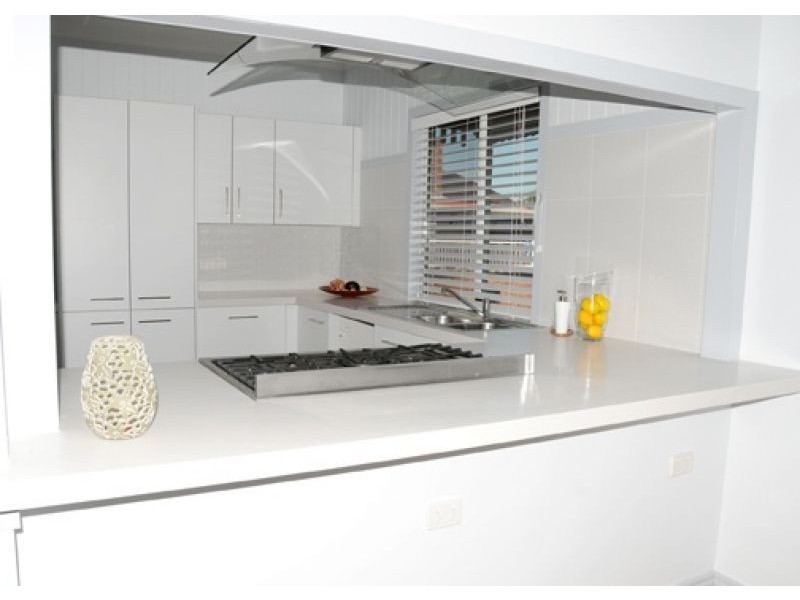 10 Signal Row, Shorncliffe QLD 4017