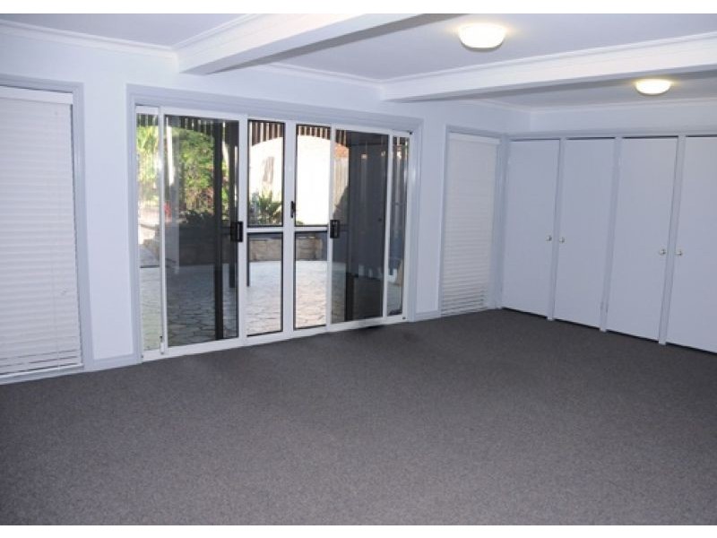 10 Signal Row, Shorncliffe QLD 4017