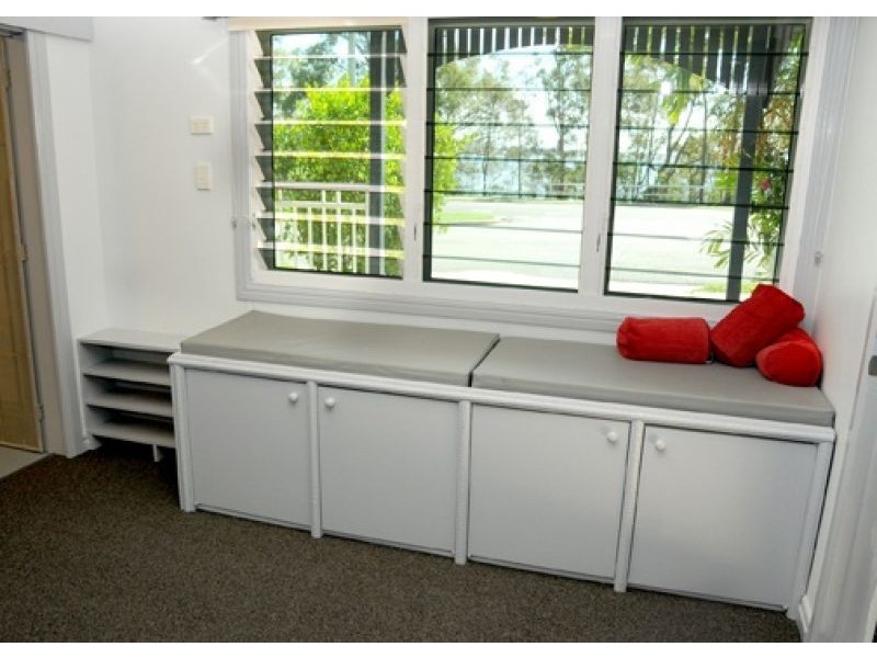 10 Signal Row, Shorncliffe QLD 4017