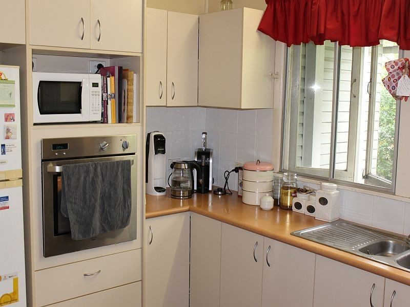 107 Hoskins Street, Sandgate QLD 4017