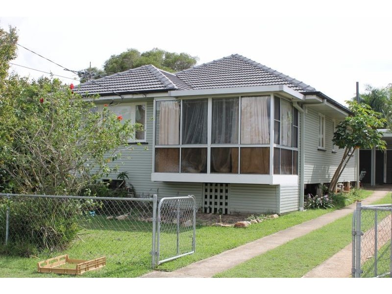 107 Hoskins Street, Sandgate QLD 4017