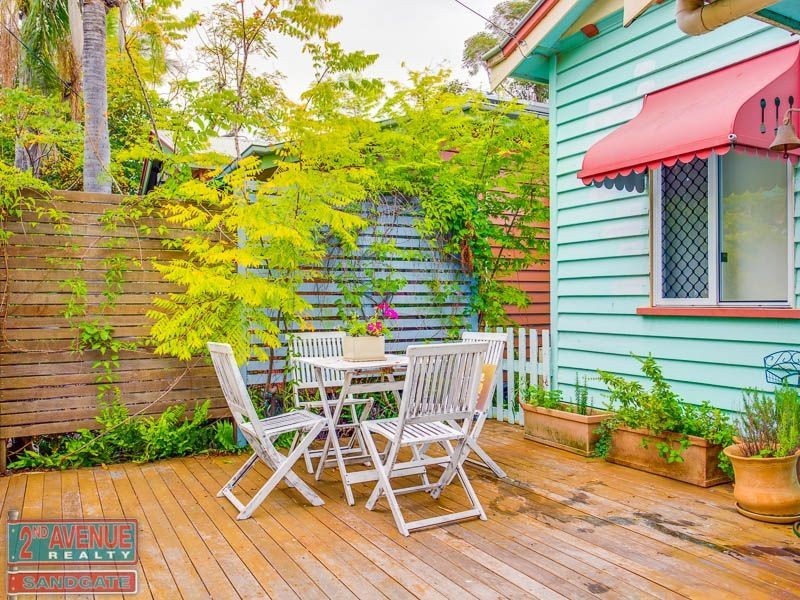 37 Yundah Street, Shorncliffe QLD 4017