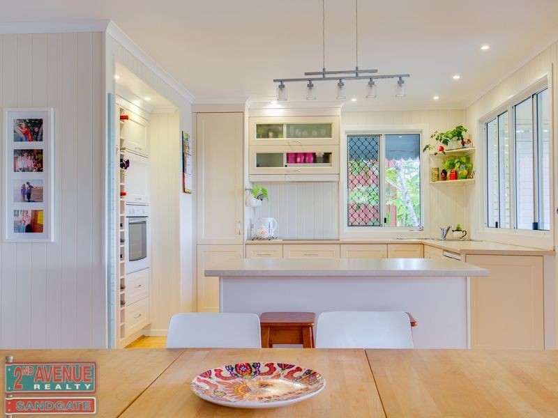 37 Yundah Street, Shorncliffe QLD 4017