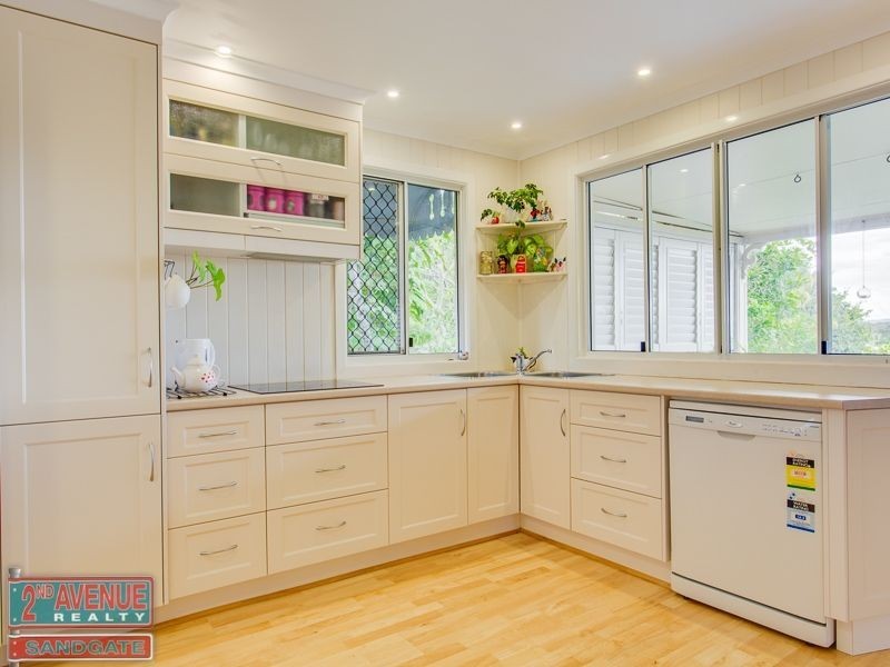37 Yundah Street, Shorncliffe QLD 4017