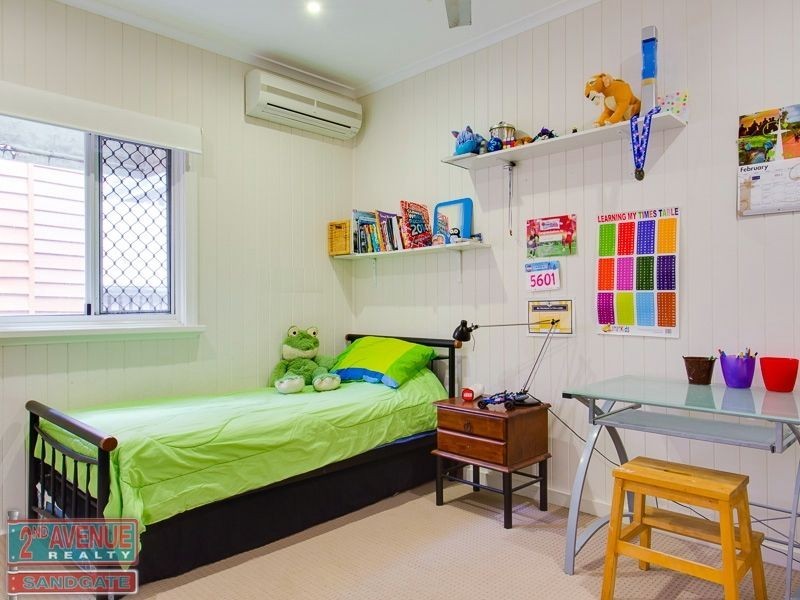 37 Yundah Street, Shorncliffe QLD 4017