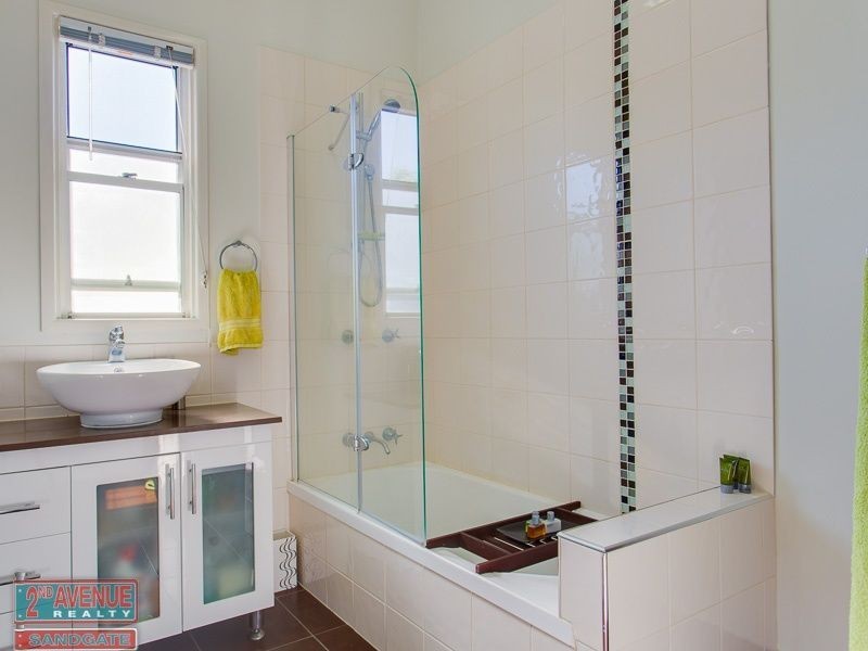 44 Clayton Street, Sandgate QLD 4017