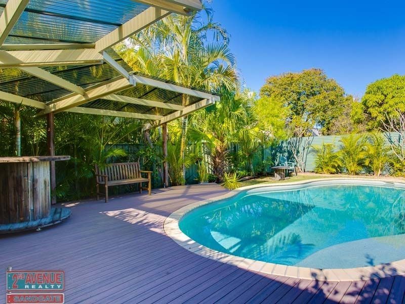 44 Clayton Street, Sandgate QLD 4017