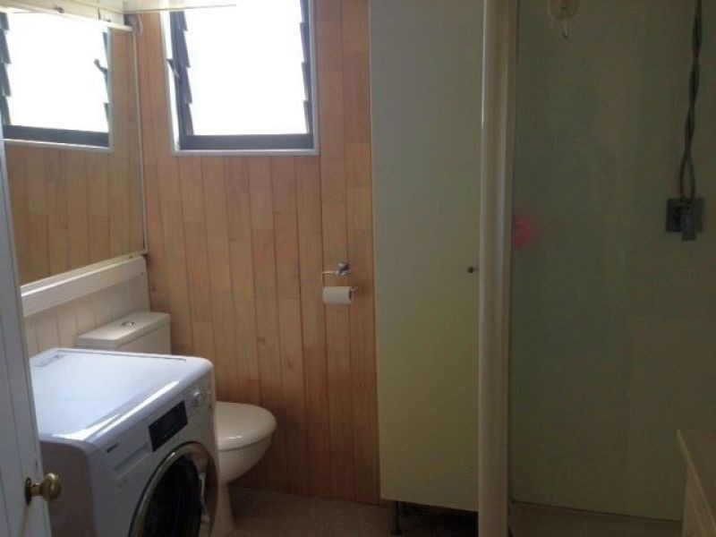 15 Ninth Avenue, Sandgate QLD 4017