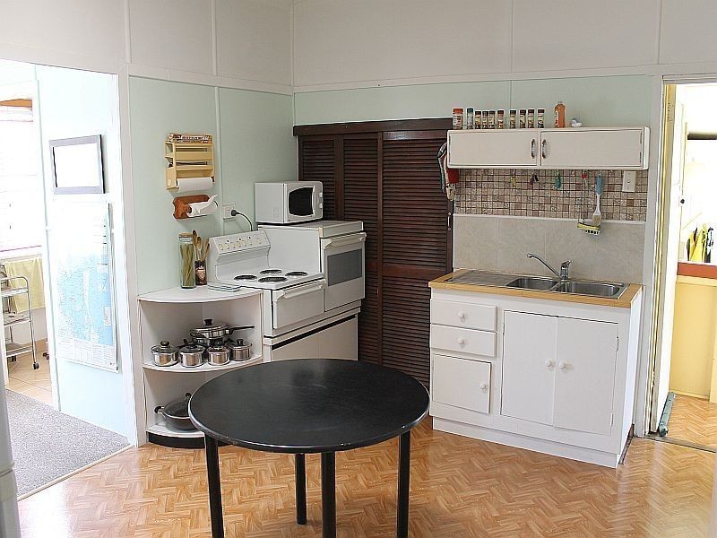 15 Oxford Place, Shorncliffe QLD 4017