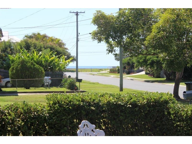 22 Thirteenth Avenue, Brighton QLD 4017